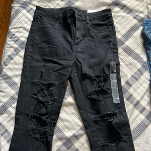 American eagle Black distressed “jeggings” NWT